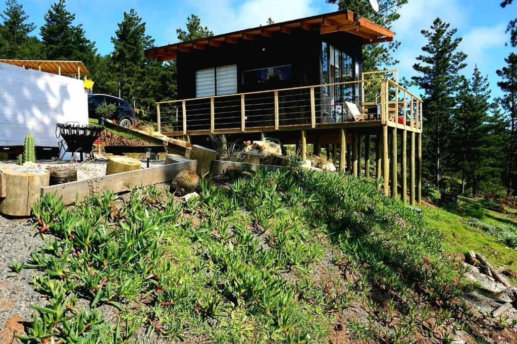 Casa de férias Tinyhouse Boyeruca Lodge. Maravillosas Vistas De Bosque, Mar Y Cielo
